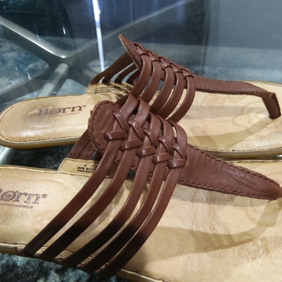 CLEARANCE /Make an offer! Born Leather Thong Sandals Sz 8 - Picture 3 of 6